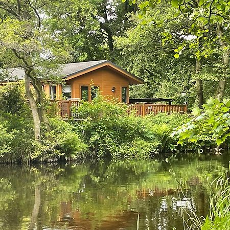 Riverbank Lodge Dollar Esterno foto